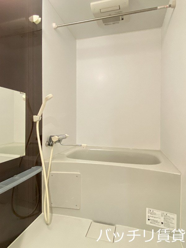 バス・シャワールーム　同型タイプの為、現状を優先致します。