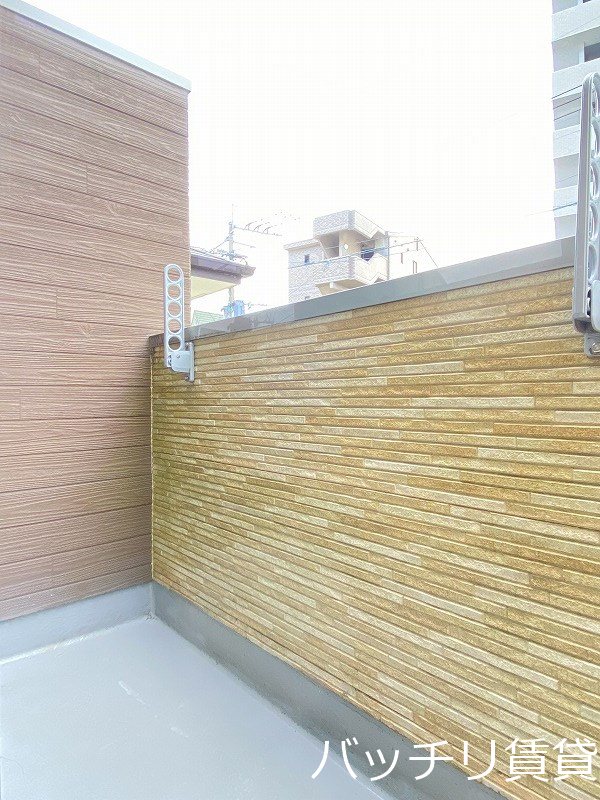 バルコニー　同型タイプの為、現状を優先致します。