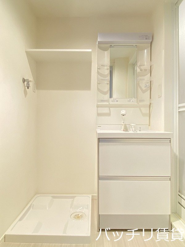 洗面設備　同型タイプの為、現状を優先致します。