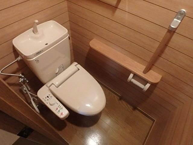 トイレ　トイレ