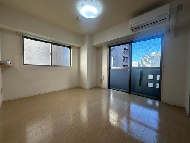 居室・リビング　※参考写真※洋室8.5帖☆バルコニーに繋がる角部屋二面採光の