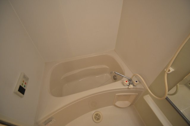 バス・シャワールーム　シンプルなバスルームです♪