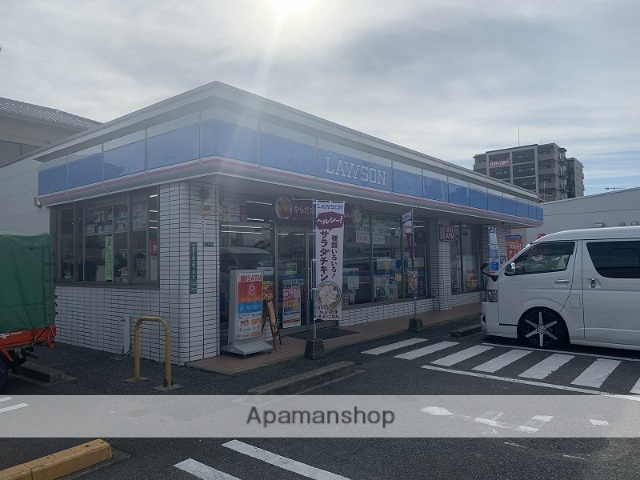 コンビニ　ローソン（コンビニ）まで529m