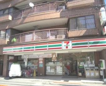 コンビニ　セブンイレブン 都立文京高校前店（コンビニ）まで453m
