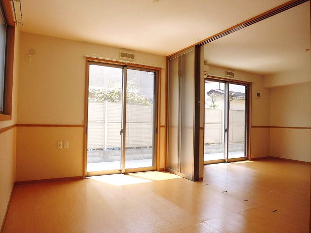 居室・リビング　★お部屋探しはタウンハウジング稲田堤店まで★