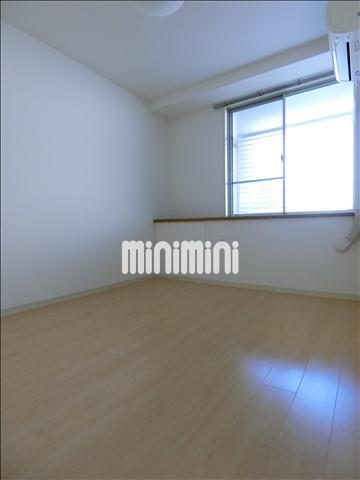 居室・リビング　日当たり良好の洋室！