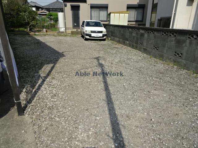 駐車場　駐車場