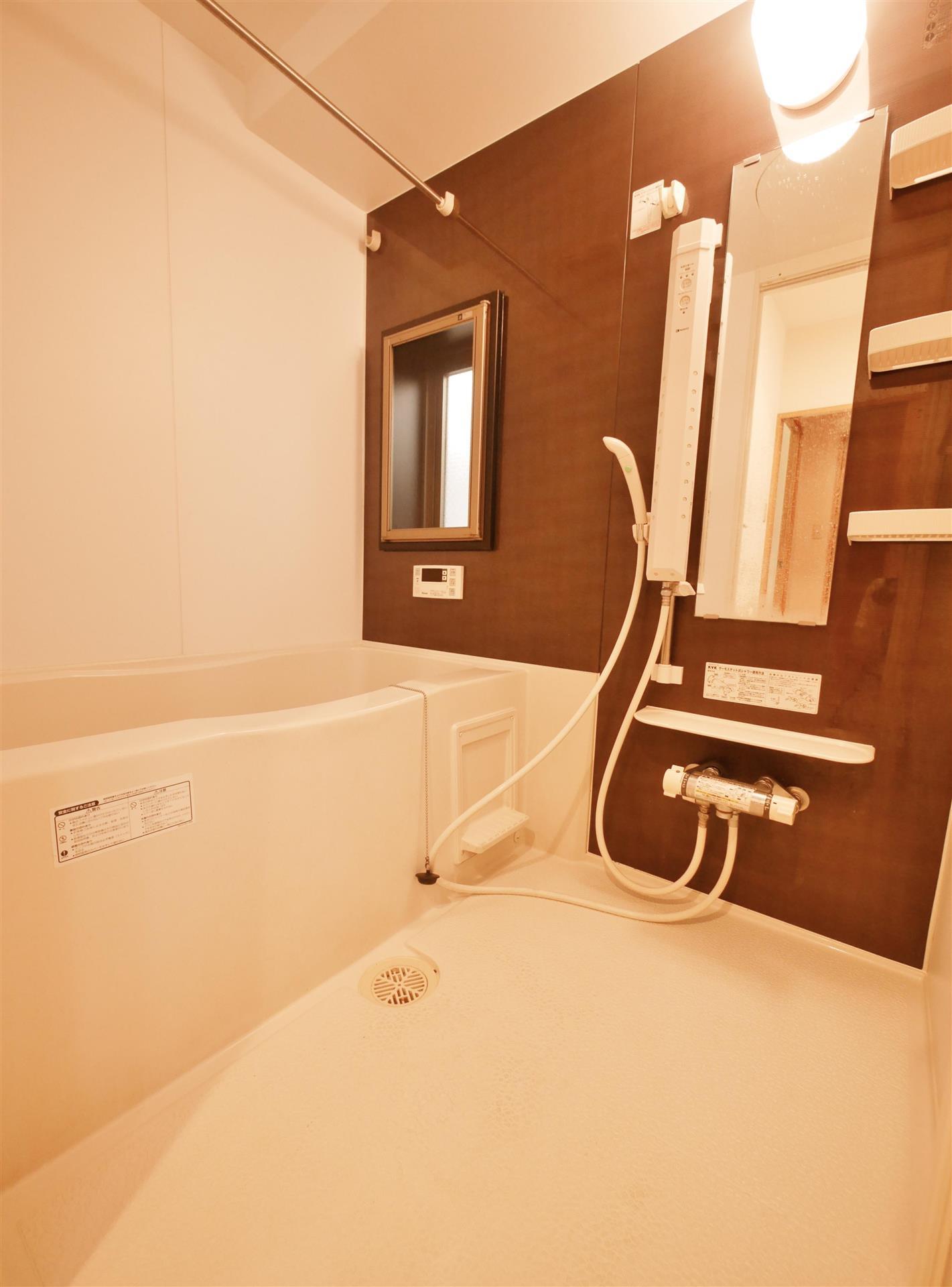 バス・シャワールーム