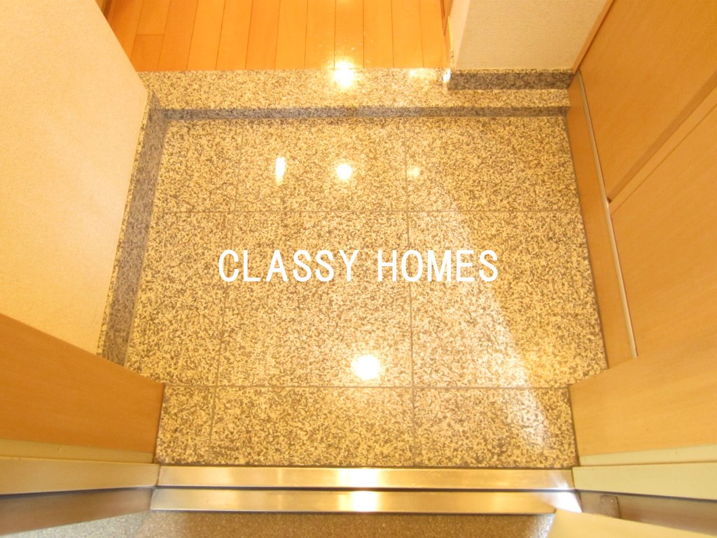 玄関　2004年竣工　スカイコート浜松町：玄関