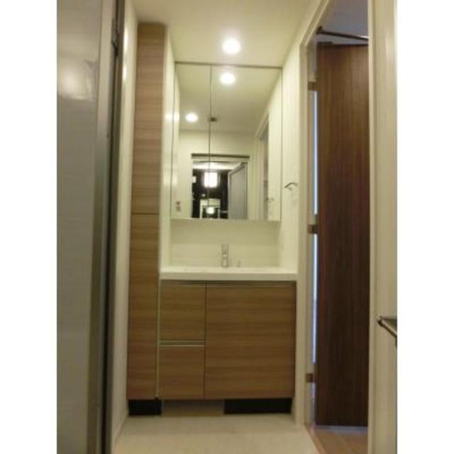 洗面設備　※写真は同タイプ住戸です。