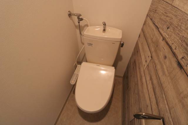 トイレ　人気設備♪シャワートイレ♪
