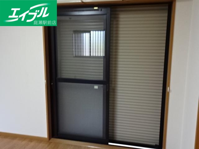 バルコニー　窓シャッター