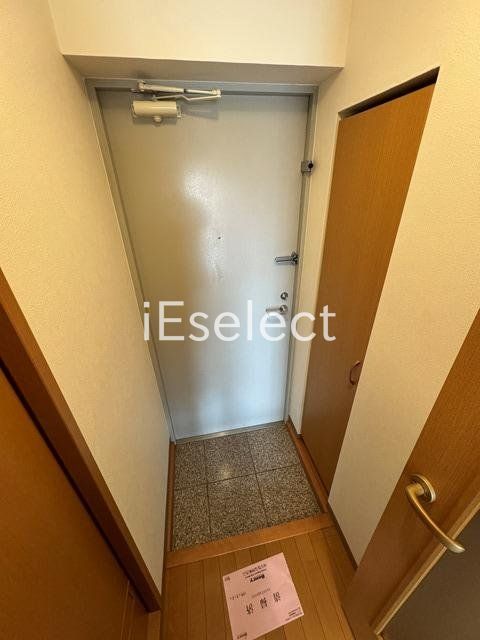 玄関　玄関スペースもゆったりしています。