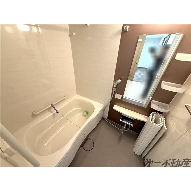 バス・シャワールーム　バスルーム