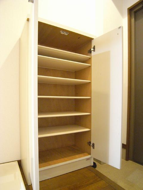 収納　収納　シューズボックス