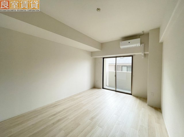 居室・リビング　※このお写真は同物件の別のお部屋のお写真です。現状優先