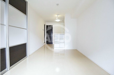 居室・リビング　COZY岸里II　リビング