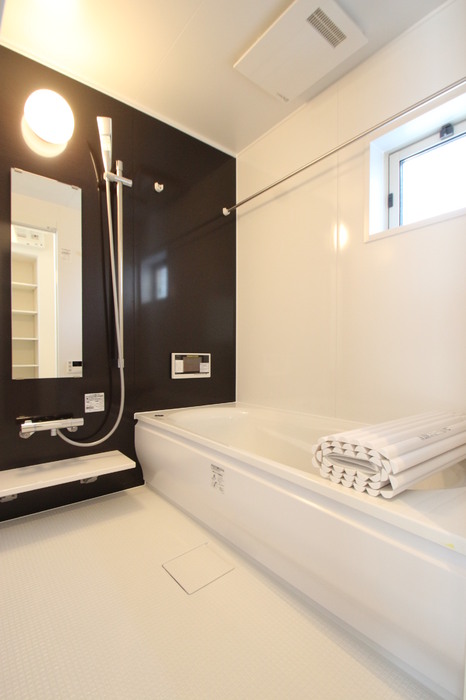 バス・シャワールーム　清潔感のある浴室です！