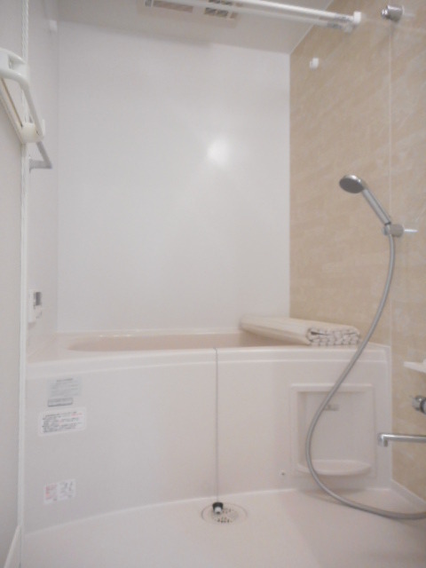 バス・シャワールーム　追い焚き・乾燥機付きの浴室