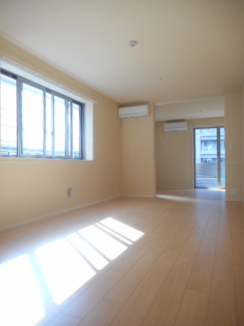 居室・リビング　14.5帖の開放感のあるリビング