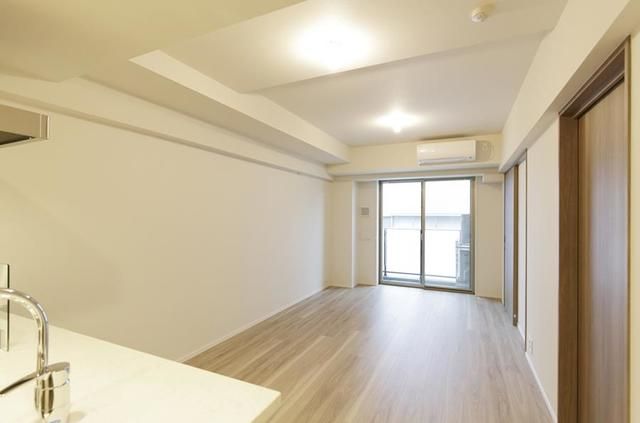 居室・リビング　写真は同タイプ住居です。