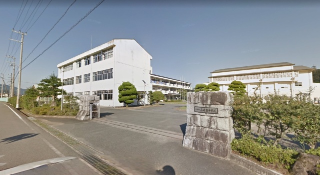 中学校　宍粟市立山崎南中学校（中学校）まで1500m