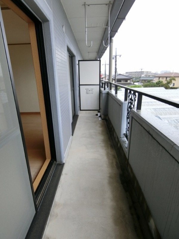 バルコニー　図面と現状に相違がある場合には現状を優先