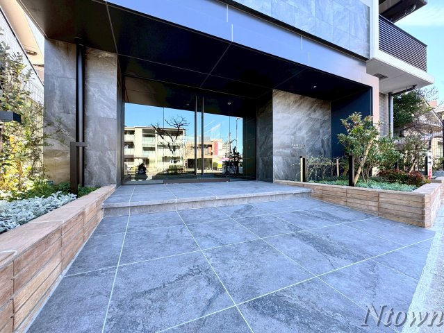 エントランス　建物の内部です