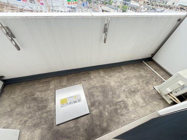 バルコニー　開放的で明るい空間を演出してくれるバルコニーです