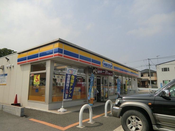 コンビニ　ミニストップ 東松山上野本店（コンビニ）まで500m