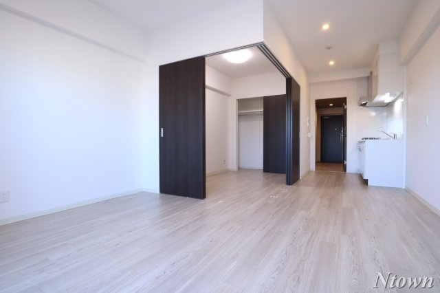 居室・リビング　こちらのリビングで趣味の時間をお楽しみください