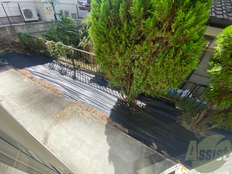 バルコニー　洗濯物がたくさん干せるバルコニーで嬉しいですね。