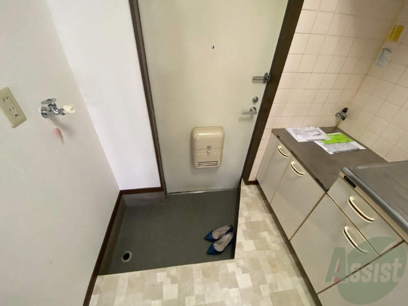 玄関　玄関から見た景色はこちらです。イメージできますか。