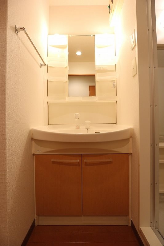 洗面設備　※同物件別部屋参考画像