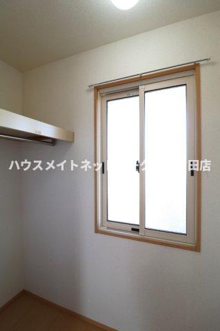 収納　クローゼット（参考4号室反転室内写真）