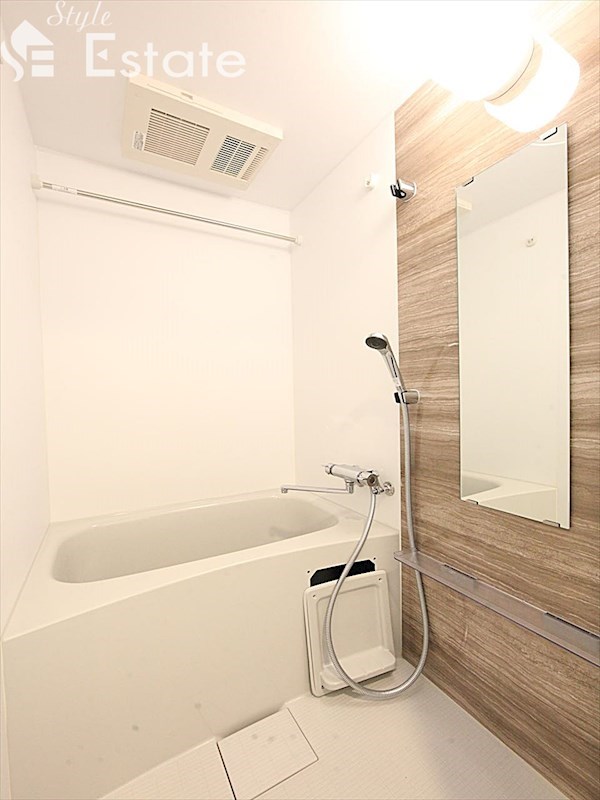 バス・シャワールーム　バスルーム