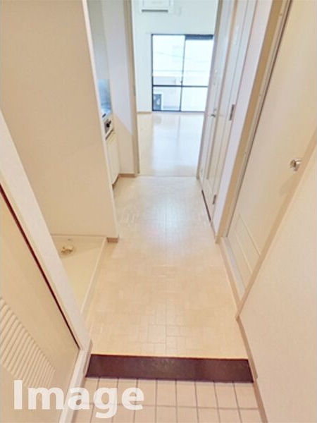 玄関　※同系統別室の写真です