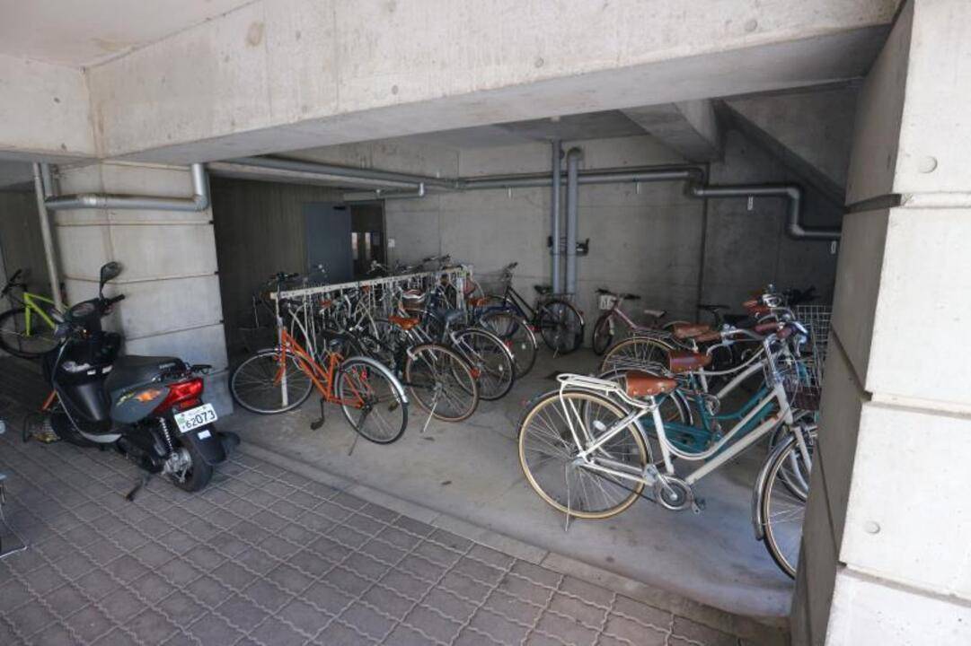 駐車場　駐輪場