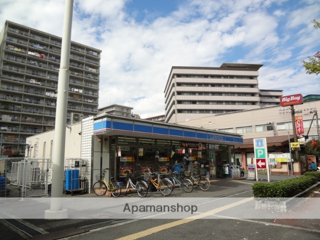 コンビニ　ローソン（コンビニ）まで158m