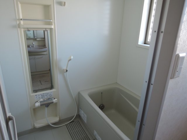 バス・シャワールーム　同一タイプです。