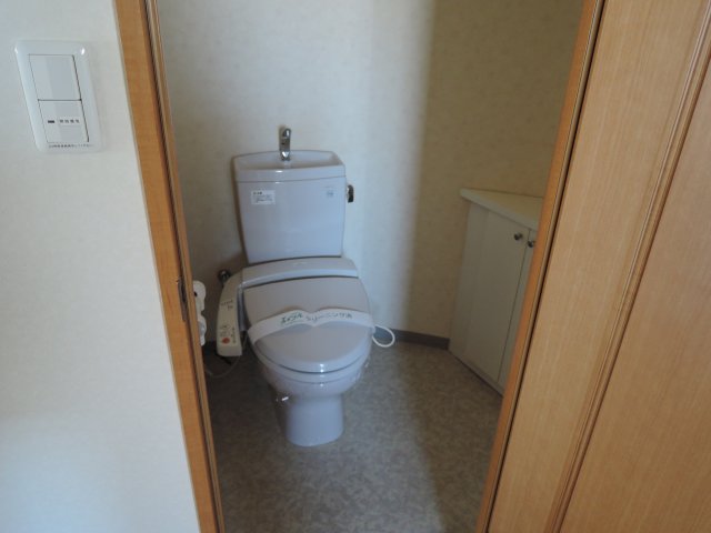 トイレ　同一タイプです。