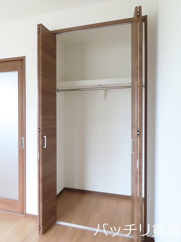 収納　画像は同型イメージの為、現況を優先いたします。