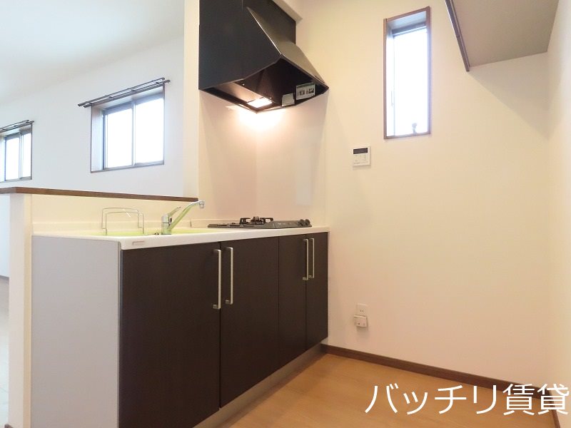 キッチン　画像は同型イメージの為、現況を優先いたします。