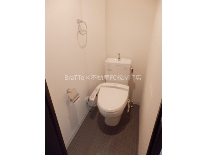 トイレ　トイレ（ウォシュレット付き）