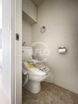 トイレ　セレニテ夕陽丘エクラ　温水洗浄便座