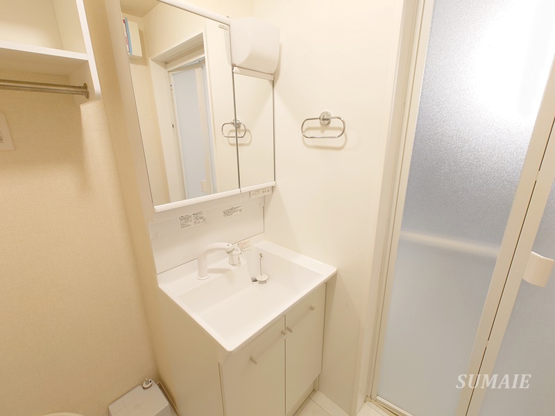 洗面設備　独立洗面台です☆