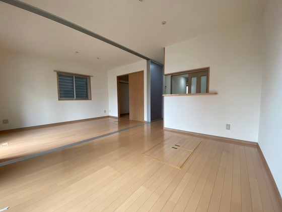 居室・リビング　※別部屋の写真です