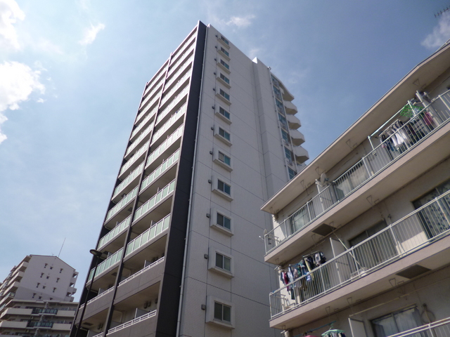 建物外観　しっかりしたマンションタイプです♪