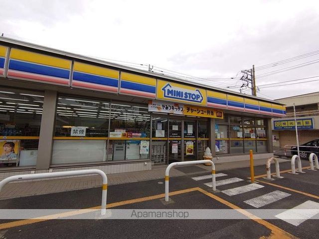 コンビニ　ミニストップ（コンビニ）まで521m