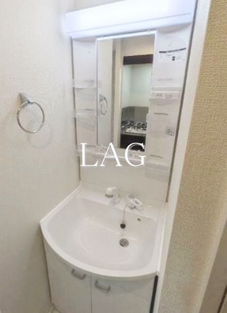 洗面設備　洗面台です。